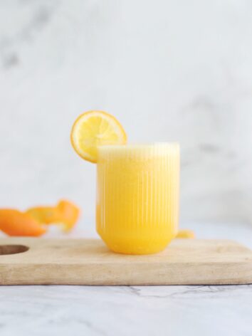 Orange glow smoothie : sunshine in a glass