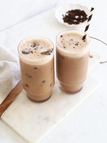 Iced latte with Maca, Lucuma, Raw cacao powder