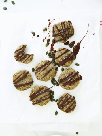 Pumpkin seeds and matcha cookies